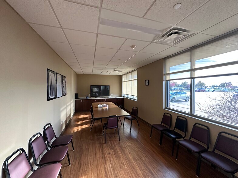 More Photos Of 1320 19th Ave NW, Clinton Flex For Sale