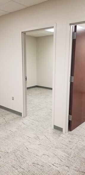 More Photos Of 4901 Olde Towne Pky, Marietta Office For Lease