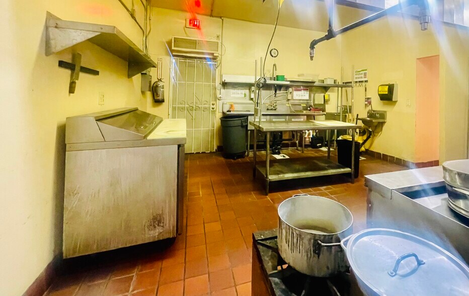 More Photos Of 657-669 Glendora Ave, La Puente Convenience Store For Sale