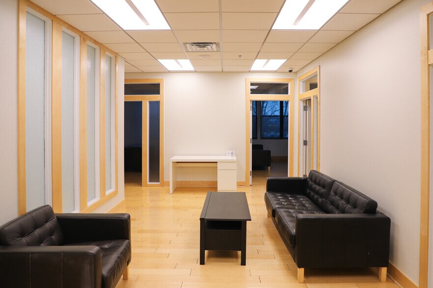 More Photos Of 4301 Canal Ave SW, Grandville Office For Sale