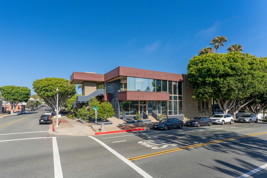 More Photos Of 605 3rd St, Encinitas Office For Lease