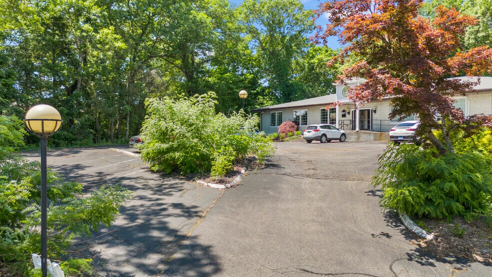 More Photos Of 887 Main St, Monroe Office Residential For Lease