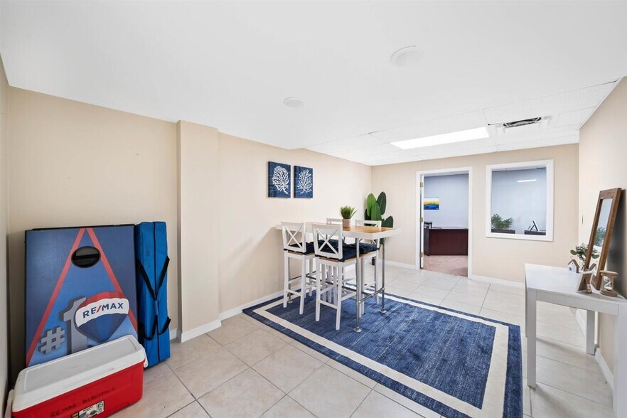 13 S Orlando Ave, Cocoa Beach, FL 32931 Office For Lease