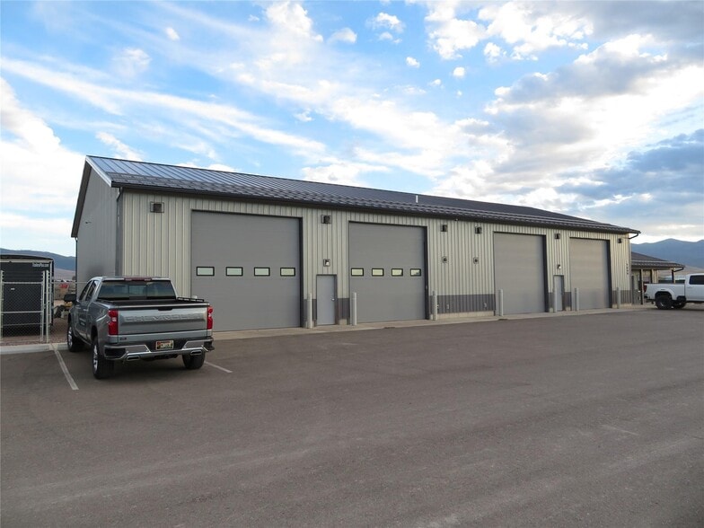 More Photos Of 7099 Two Smokes Way, Missoula Specialty For Sale