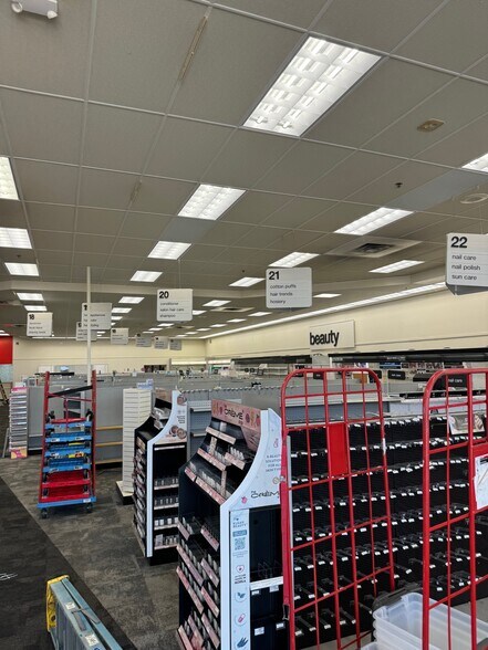 More Photos Of 9194 Mansfield Rd, Shreveport Drugstore For Lease