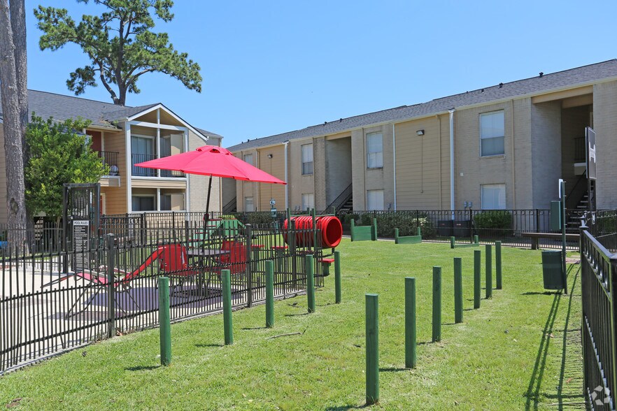 More Photos Of 424 S Bender Hollow, Humble Apartments For Sale