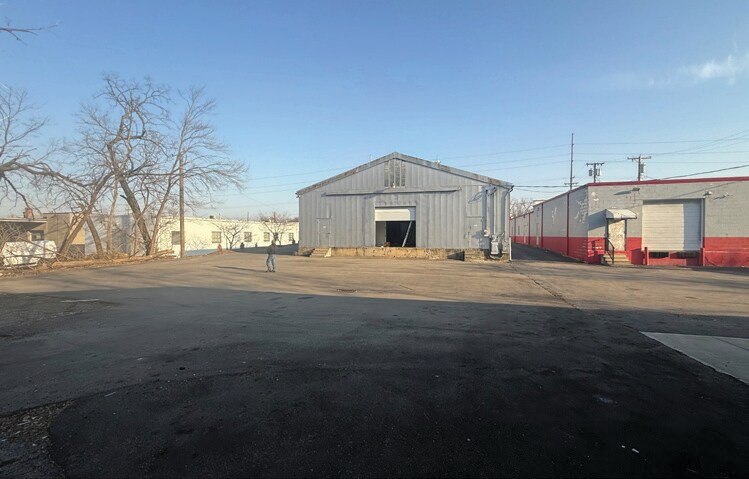 More Photos Of 1944 W Dorothy Ln, Dayton Warehouse For Lease