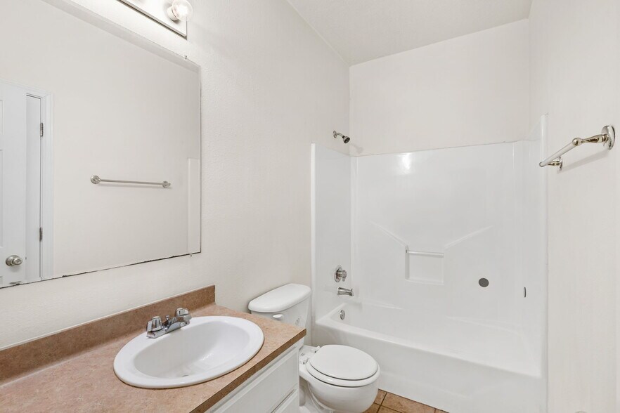 More Photos Of 2455 Montgomery Rd, Huntsville Apartments For Sale