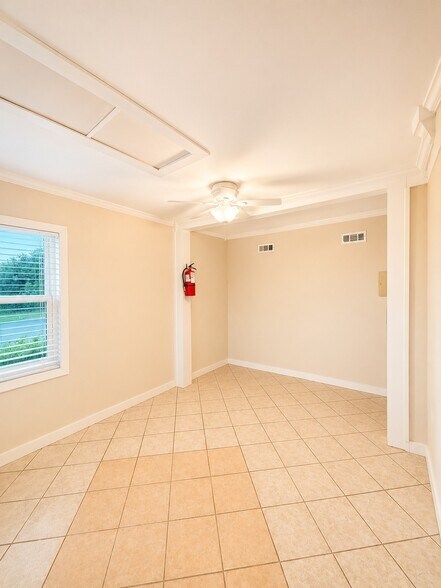 More Photos Of 2997 N Us Highway 1, Fort Pierce Light Manufacturing For Lease