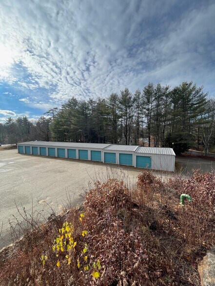 More Photos Of 10 Watson Rd, Barnstead General Retail For Sale