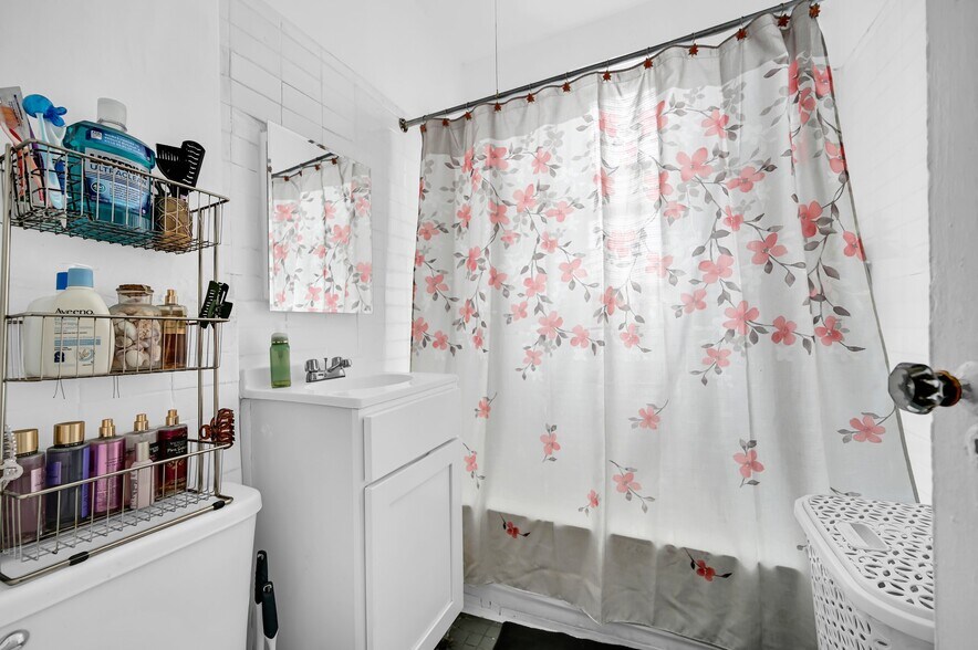 More Photos Of 1967-1971 Marmion Ave, Bronx Apartments For Sale