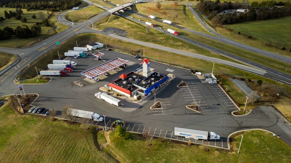 More Photos Of 10937 N Valley Pike, Broadway Restaurant For Lease