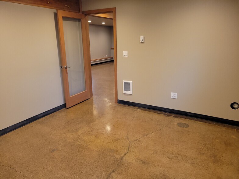 More Photos Of 600 SW 13th St, Renton Loft Creative Space For Lease
