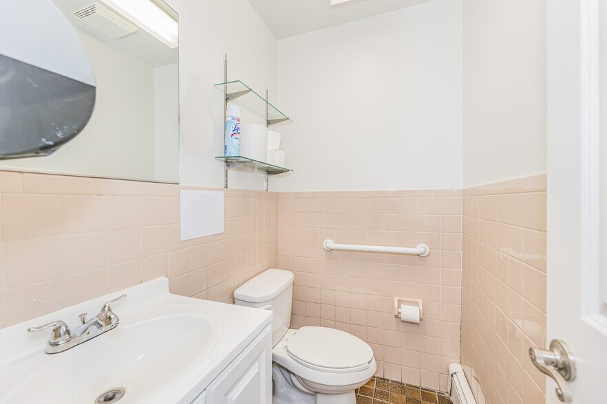 More Photos Of 2132 Central Park Ave, Yonkers Freestanding For Sale