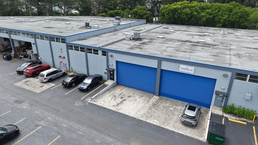 More Photos Of 16401-16413 NW 8th Ave, Miami Distribution For Lease