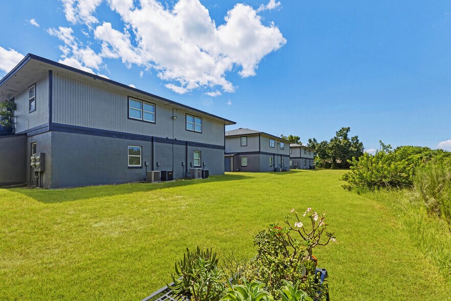 More Photos Of 8412-8420 N Lois Ave, Tampa Apartments For Sale