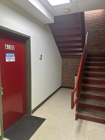 More Photos Of 10001 Lewis Dr, Damascus Warehouse For Lease