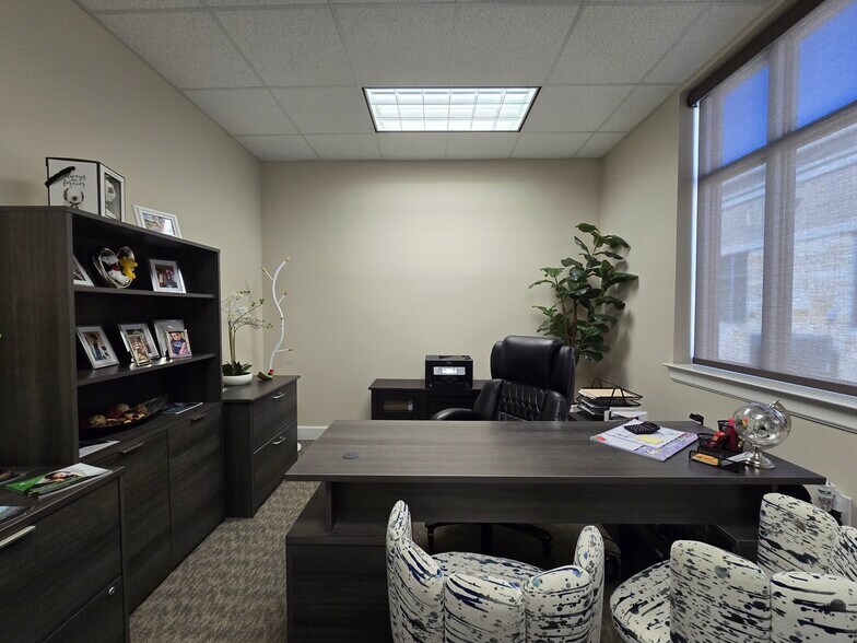 More Photos Of 440 Cobia Dr, Katy Medical For Sale