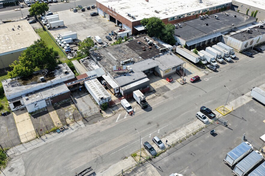 More Photos Of 3632 S 3rd St, Philadelphia Food Processing For Lease