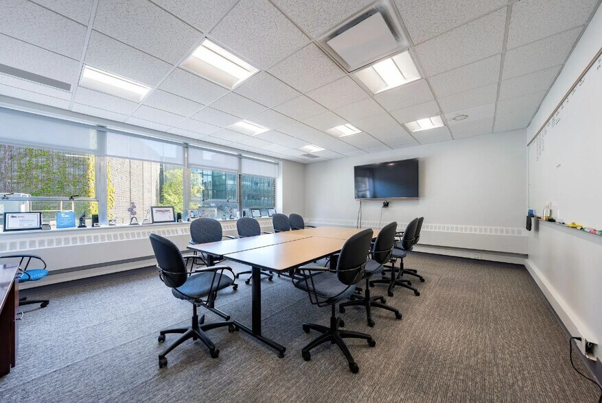 More Photos Of 1211 Chapel St, New Haven Unknown For Lease