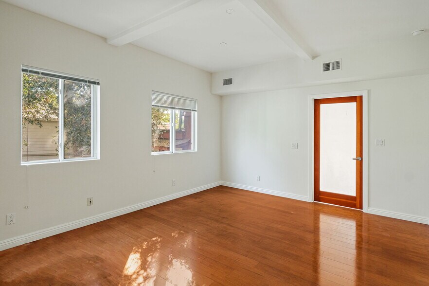 More Photos Of 1411-1413 Cloverfield Blvd, Santa Monica Apartments For Sale