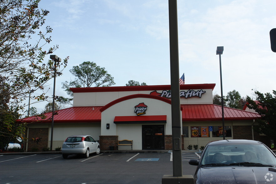 Primary Photo Of 15947 NW US 441, Alachua Restaurant For Lease