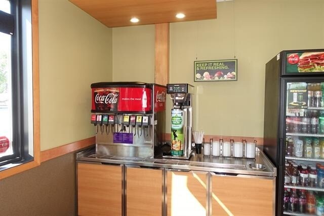 More Photos Of 229 N Main St, Marion Fast Food For Sale