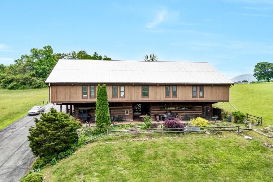 More Photos Of 7264 E Lamar Alexander Pky, Townsend Freestanding For Sale