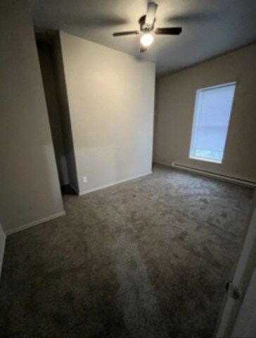 More Photos Of 200 N Washington St, Rochelle Storefront Retail Residential For Sale