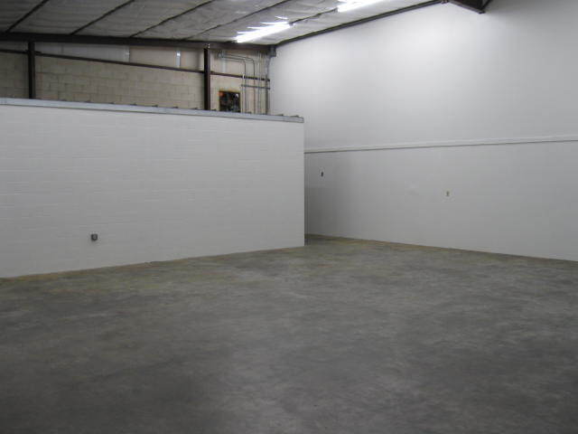 More Photos Of 11907-11909 Windfern Rd, Houston Warehouse For Lease