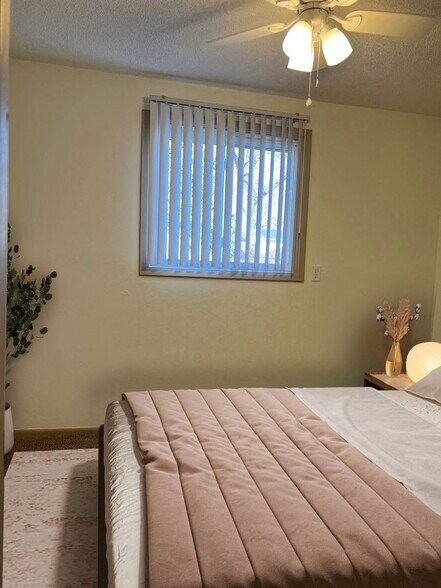 More Photos Of 901 S 11th St, Marion Apartments For Sale