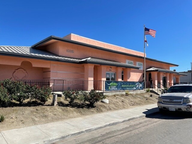 More Photos Of 10215 Stobaugh St, Lamont Office For Sale