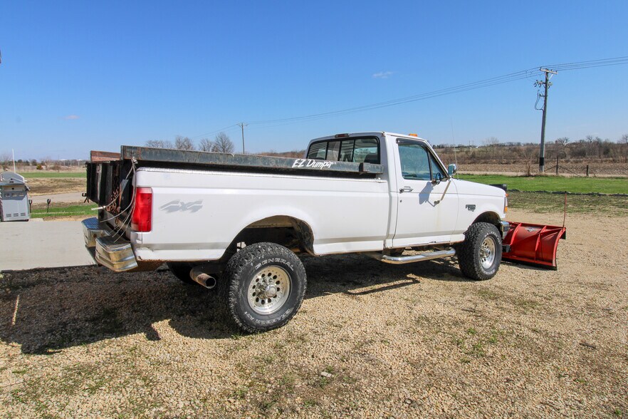 More Photos Of 5640 44th Ave S, Clinton Industrial For Sale