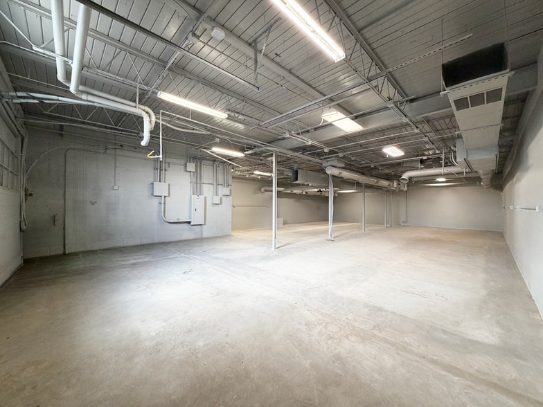 More Photos Of 1770 S Acoma St, Denver Manufacturing For Sale