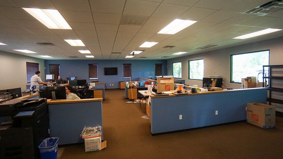 More Photos Of 2911 S A.W. Grimes Blvd, Pflugerville Office For Lease