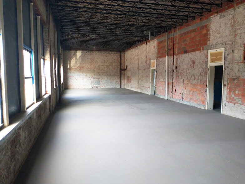 More Photos Of 420 Durnan St, Rochester Schools For Sale