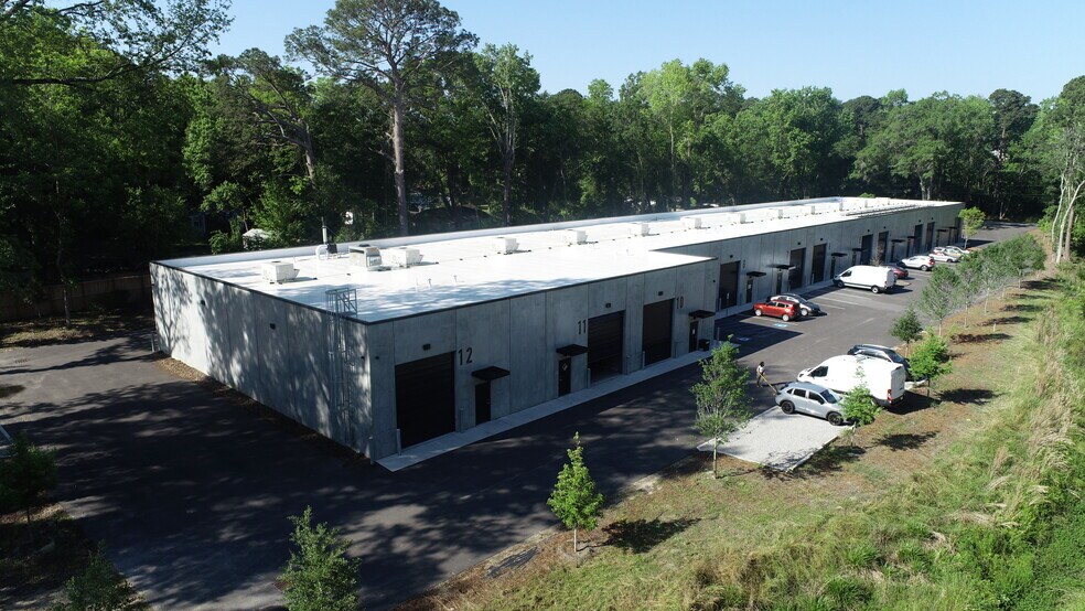 More Photos Of 6548 Ward Ave, Charleston Light Distribution For Lease