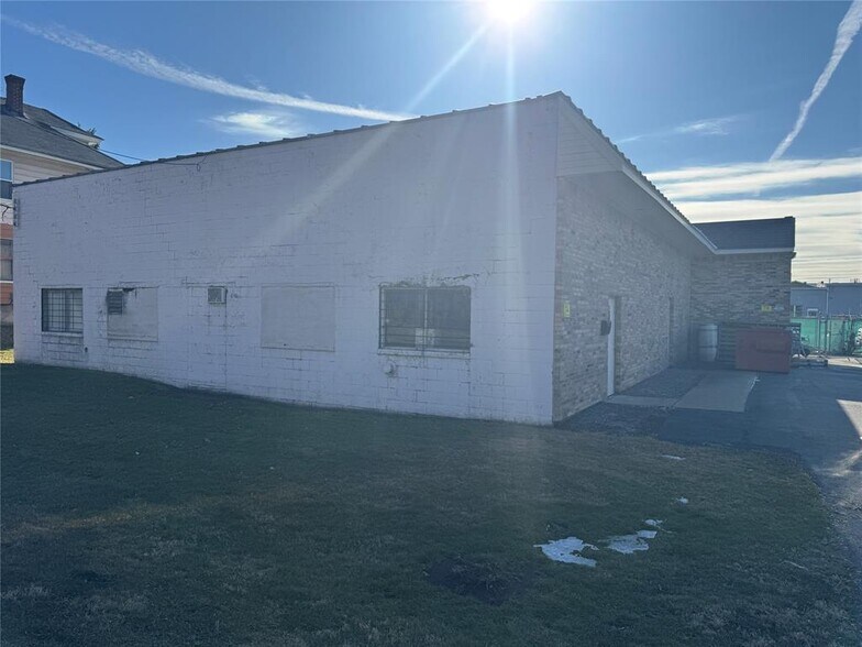 More Photos Of 46 Hall St, Binghamton Office For Sale