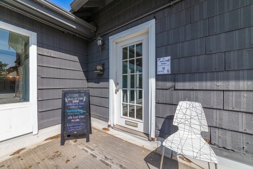 More Photos Of 2940 SW Avalon Way, Seattle Storefront Retail Residential For Sale