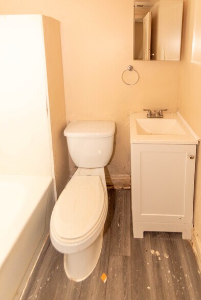 More Photos Of 1611 Gwynns Falls Pky, Baltimore Apartments For Sale