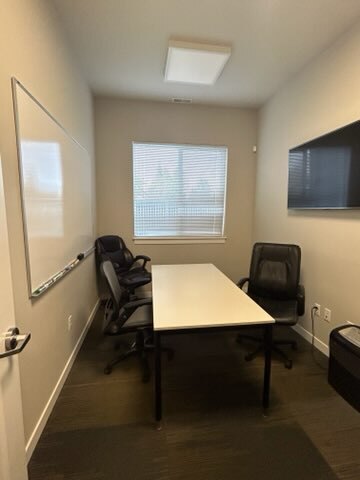 More Photos Of 12409 State Ave, Marysville Flex For Lease