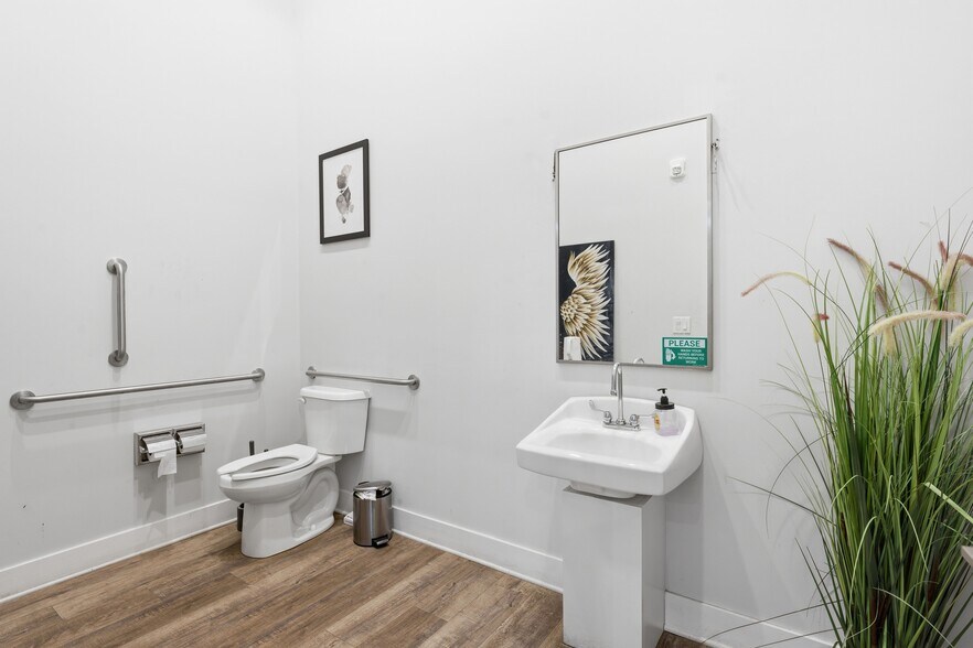 More Photos Of 2440 Kensington Ave, Philadelphia Apartments For Sale