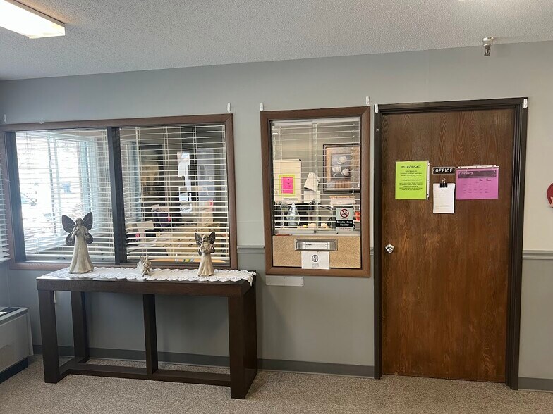 More Photos Of 1808 Warren St, Bellevue Apartments For Sale