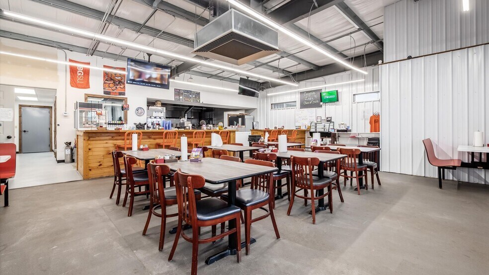 More Photos Of 34 Potters Ln, Roseville Restaurant For Sale