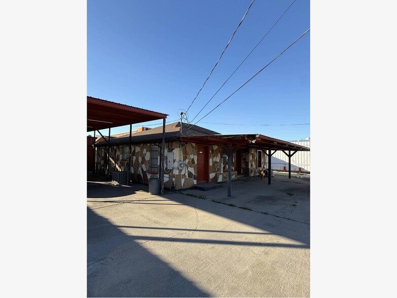More Photos Of 2712 Shaver St, Pasadena Healthcare For Sale