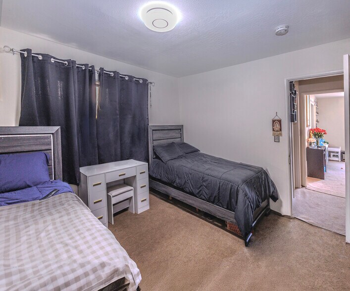 More Photos Of , Redwood City Multifamily For Sale