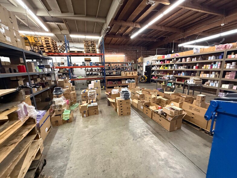 More Photos Of 1419 Essex St, Los Angeles Warehouse For Sale