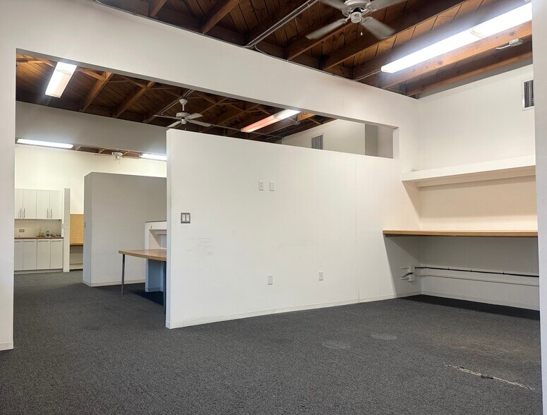 More Photos Of 5625-5633 Hollywood Blvd, Hollywood Loft Creative Space For Lease