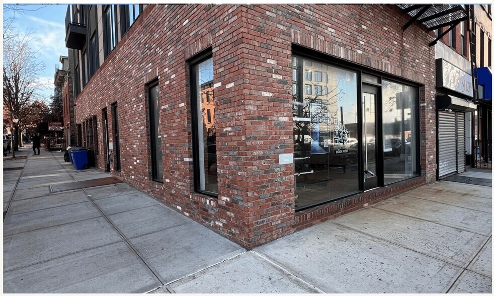 Primary Photo Of 561 4th Ave, Brooklyn Storefront Retail Residential For Lease