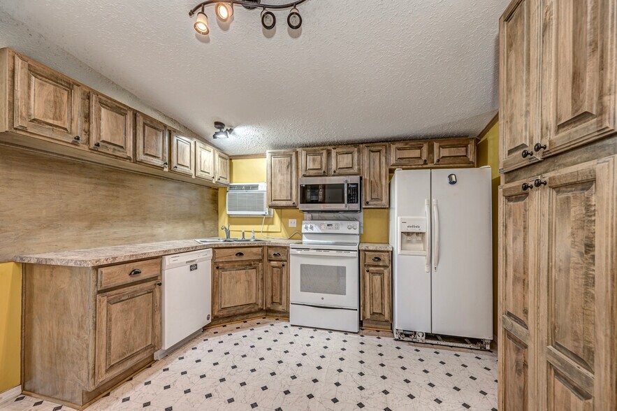 More Photos Of 20985 Portland Ave, Purcell Land For Sale